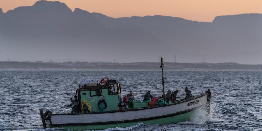 Μαρόκο: Δύο ψαράδες έχασαν την ζωή τους και άλλοι 14 αγνοούνται μετά τη βύθιση αλιευτικού 